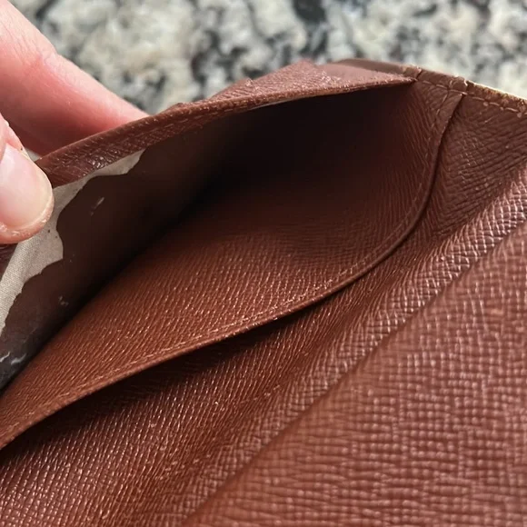LV Monogram Kisslock Wallet - Picture 15 of 16